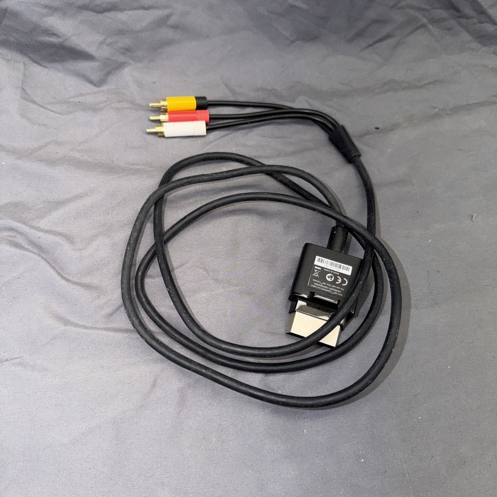 Microsoft‎ Xbox 360 S 4GB Console Cord